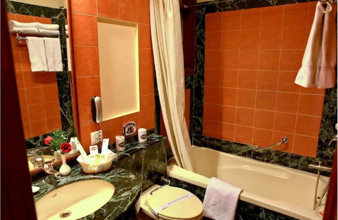 Hotel Florence Inn, Karol Bagh, New Delhi, 2 Min From Metro