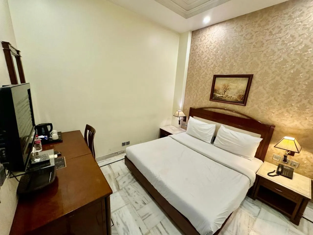 Hotel Florence Inn, Karol Bagh, New Delhi, 2 Min From Metro  Delhi (National Capital Territory of India)