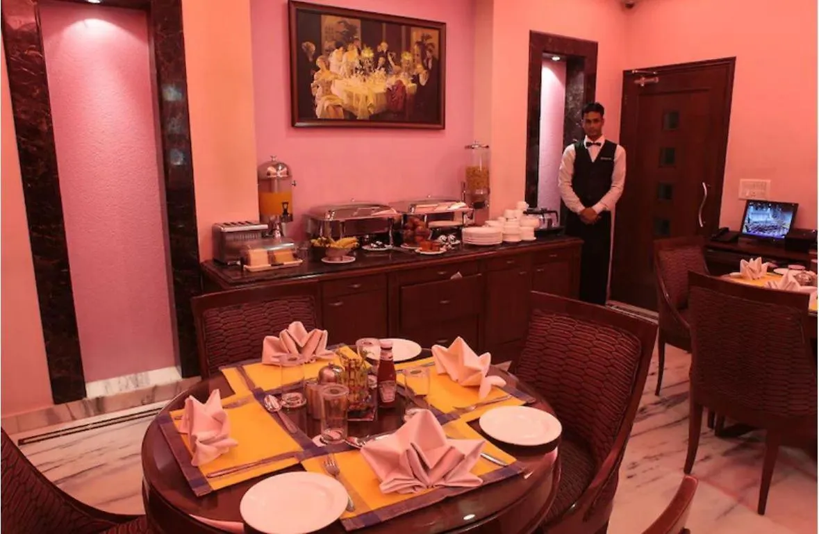 Hotel Florence Inn, Karol Bagh, New Delhi, 2 Min From Metro